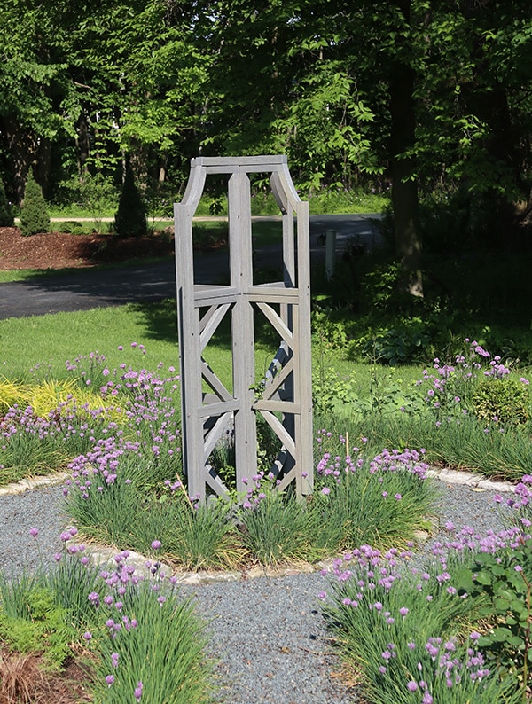 circle garden trellis