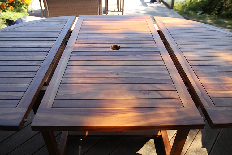 Butterfly leaf table