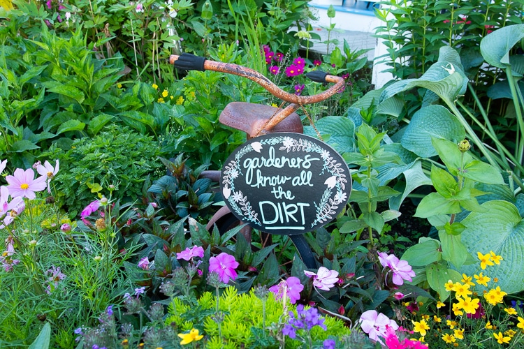 gardeners know all the dirt