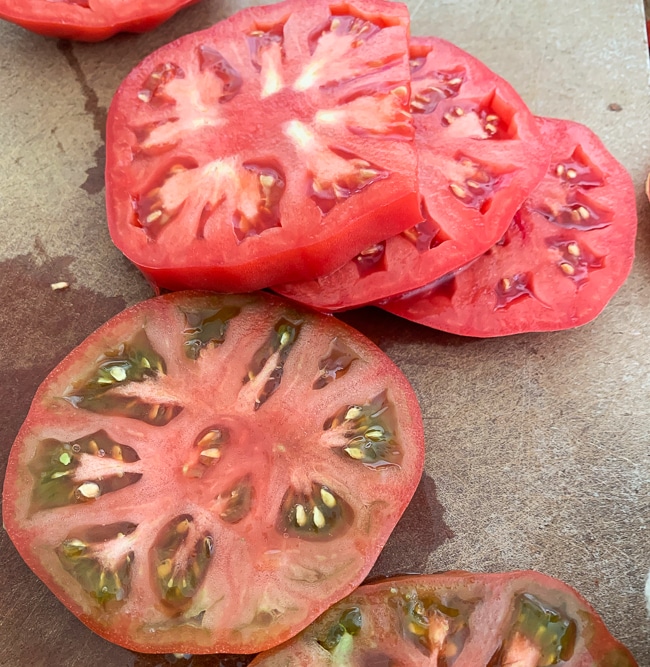 sliced tomatoes